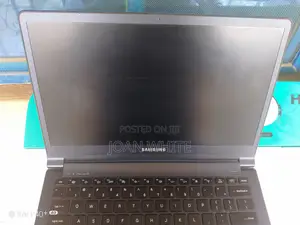 Laptop Samsung NP300E5A 4GB Intel Core i5 SSD 128GB