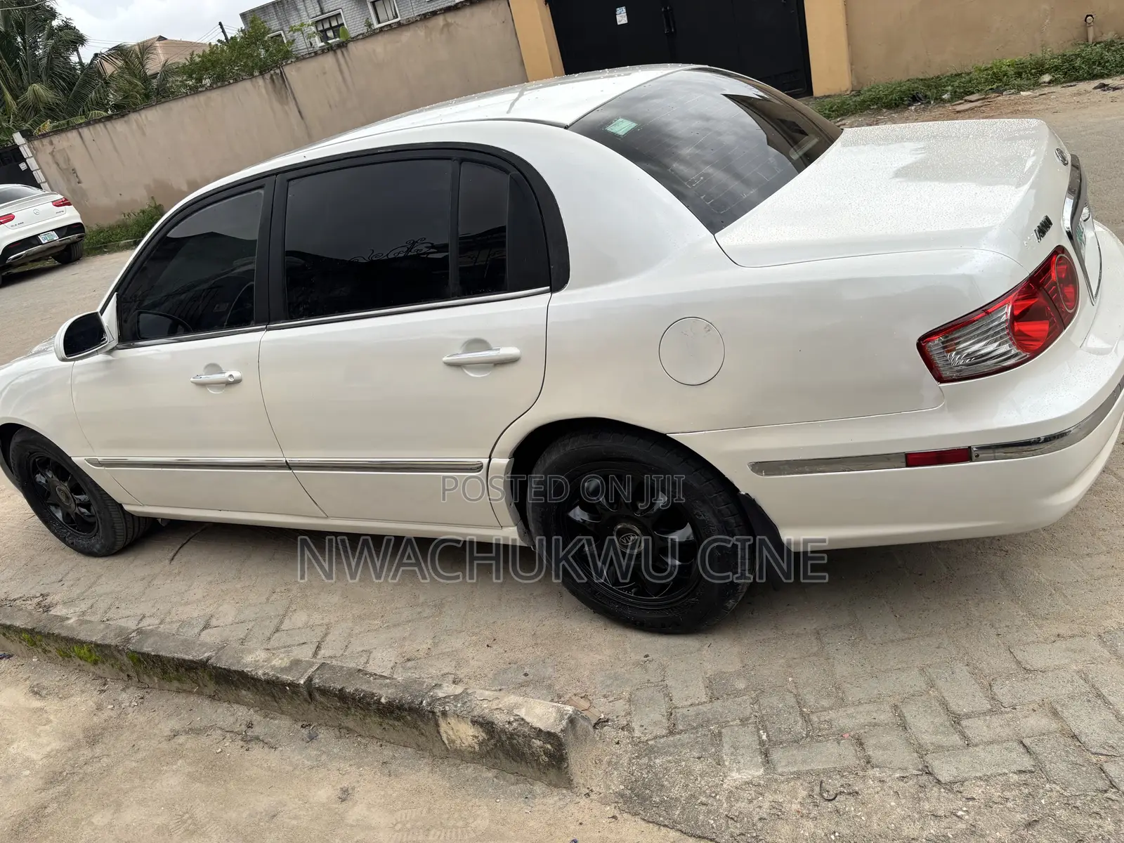 Kia Amanti Base 2009 White