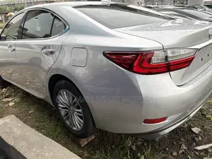 Lexus ES 350 FWD 2017 Silver
