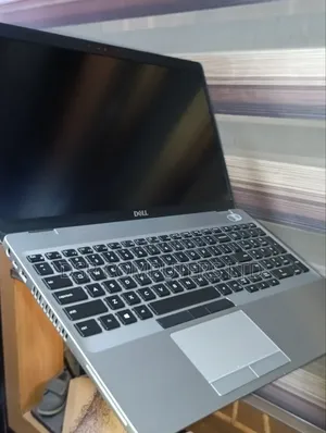 Laptop Dell Latitude 5510 16GB Intel Core i7 SSD 256GB