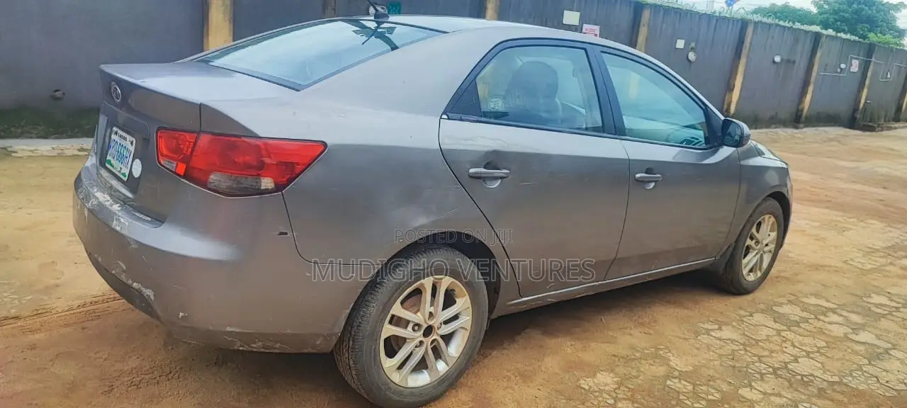 Kia Cerato 2010 Gray