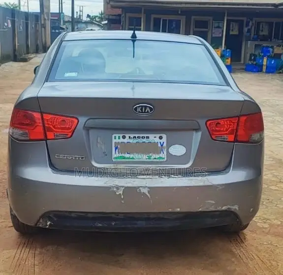 Kia Cerato 2010 Gray