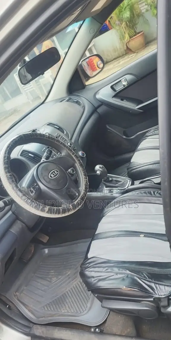 Kia Cerato 2010 Gray