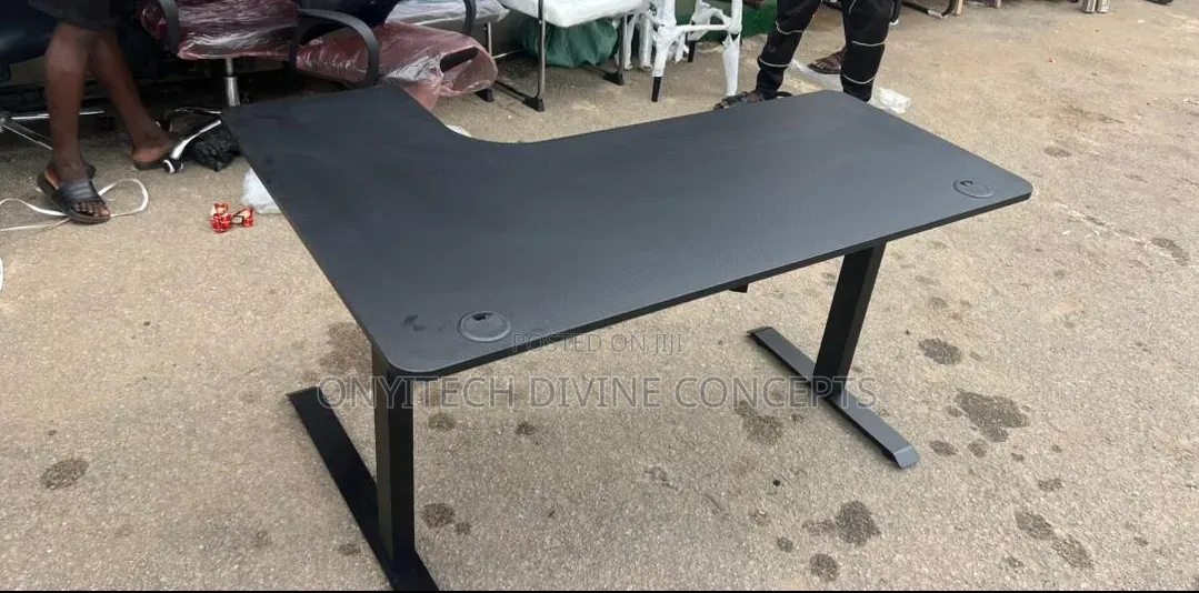 L Shape Gaming Adjustable Table