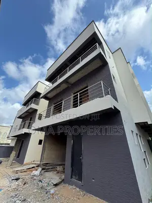 Furnished 4bdrm House in Surulere for sale