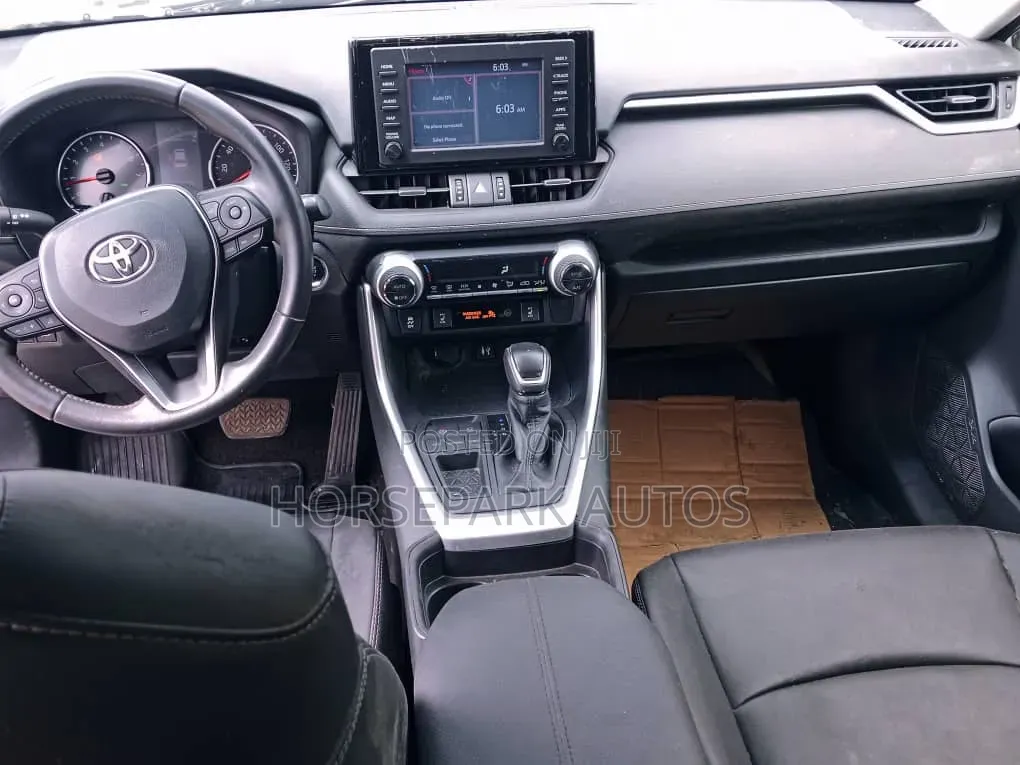 Toyota RAV4 2020 Silver