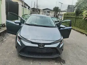 Toyota Corolla LE 2022 Blue