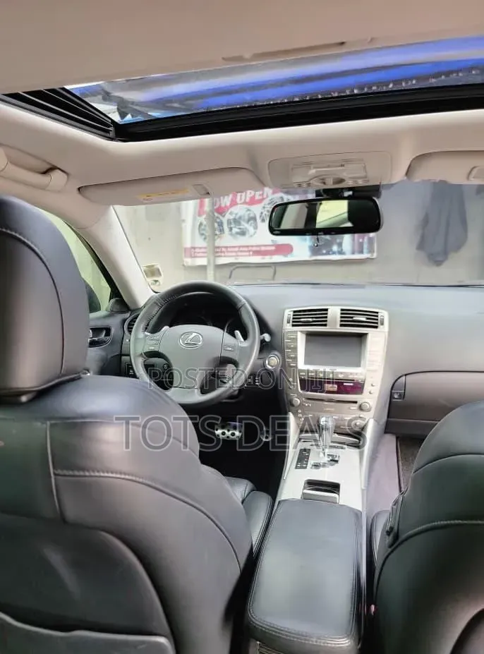 Lexus IS 250 Automatic 2010 Silver