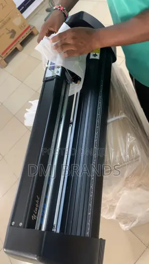 Brand New Yinghe 2ft Cutting Plotter