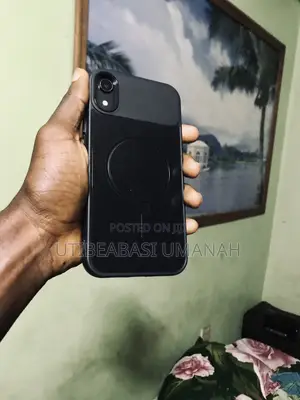 Apple iPhone XR 64 GB Black