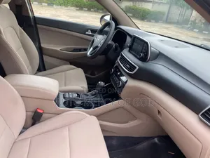 Hyundai Tucson Value AWD 2020 Red