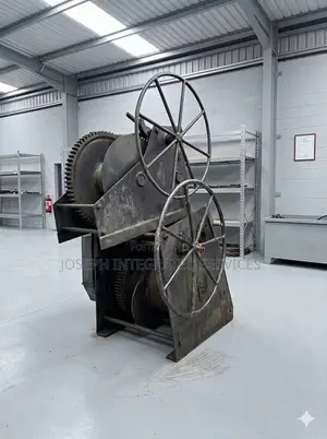 Heavy-Duty Manual Winch or Windlass