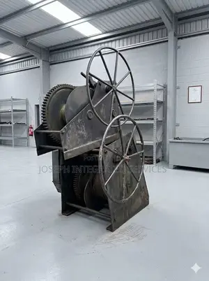 Heavy-Duty Manual Winch or Windlass