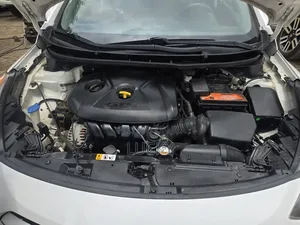 Hyundai Elantra 2015 White