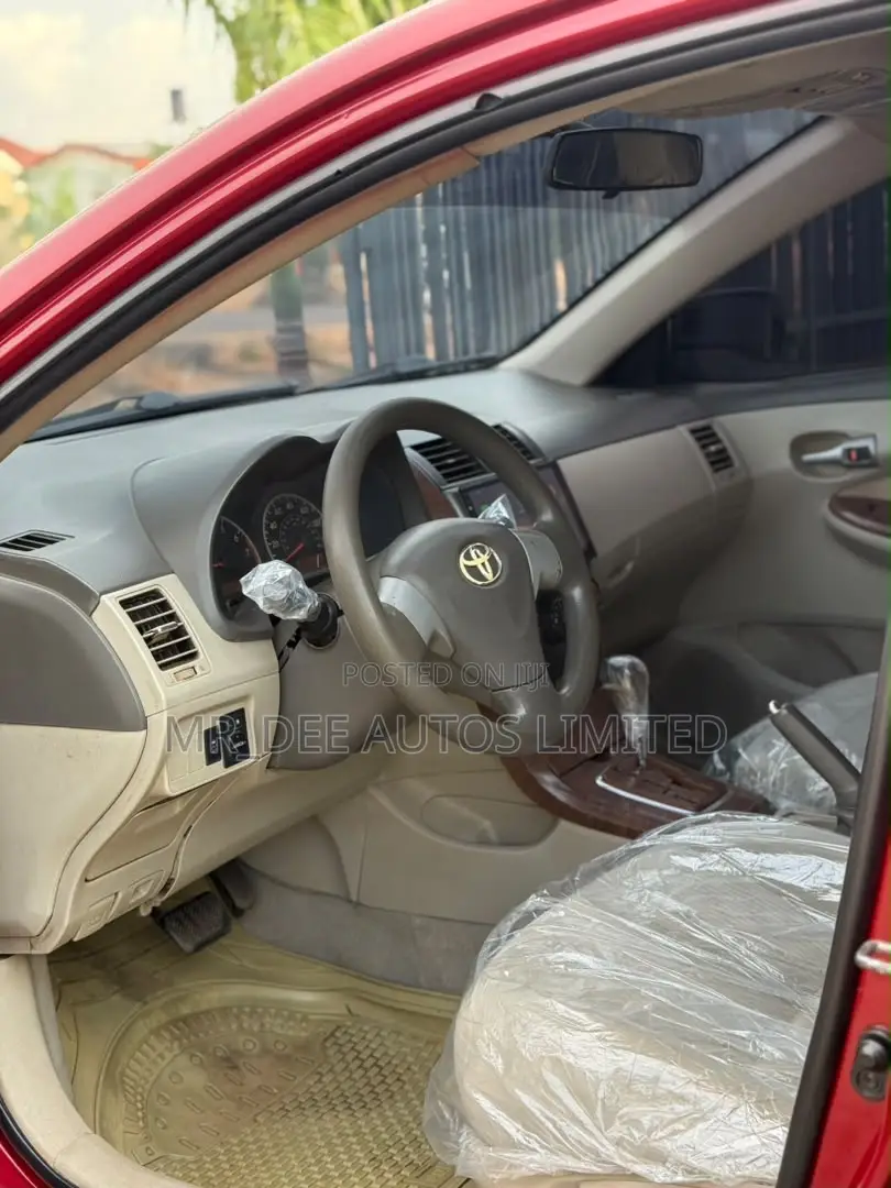 Toyota Corolla 2010 Red