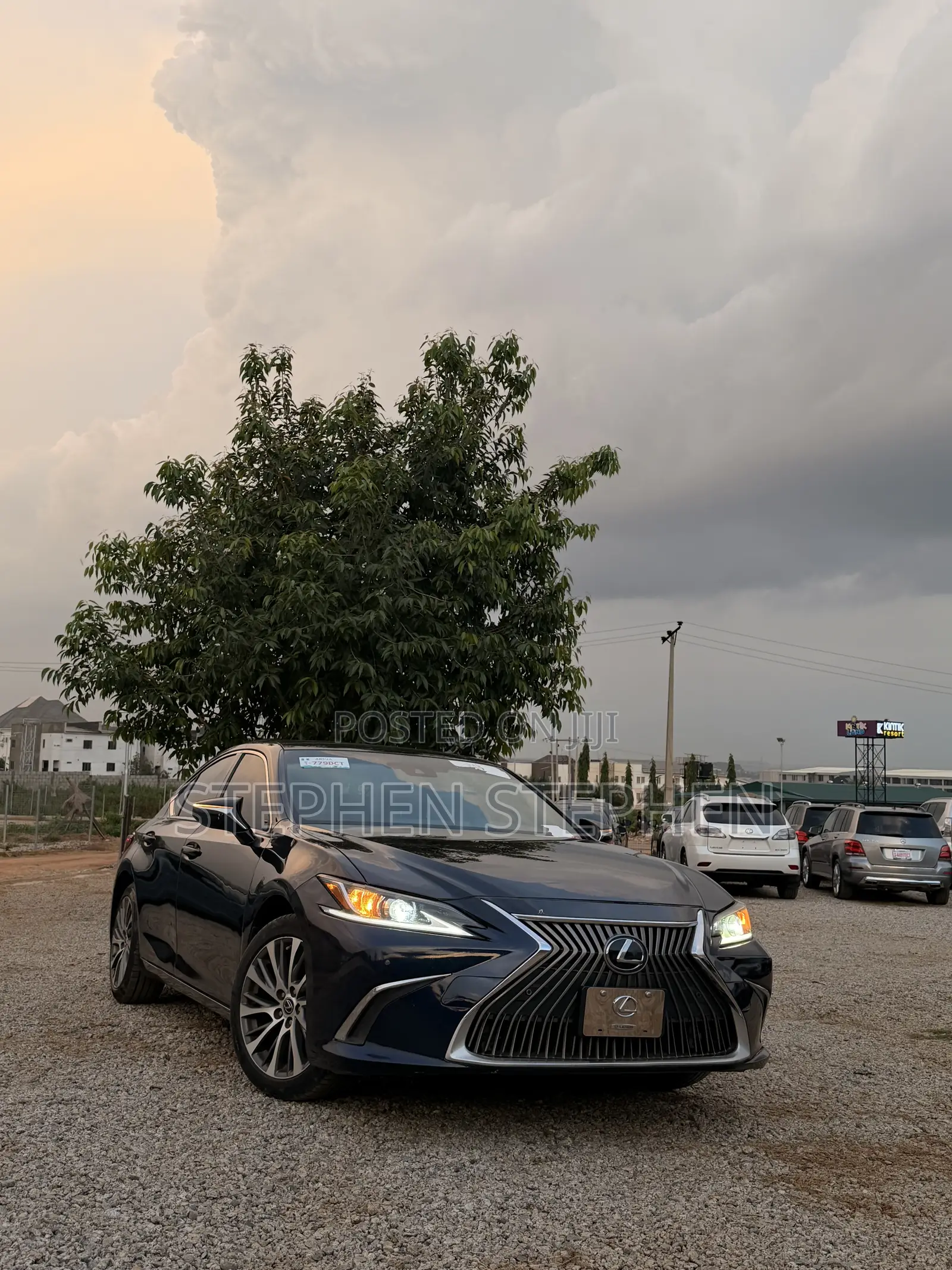 Lexus ES 2020 Blue