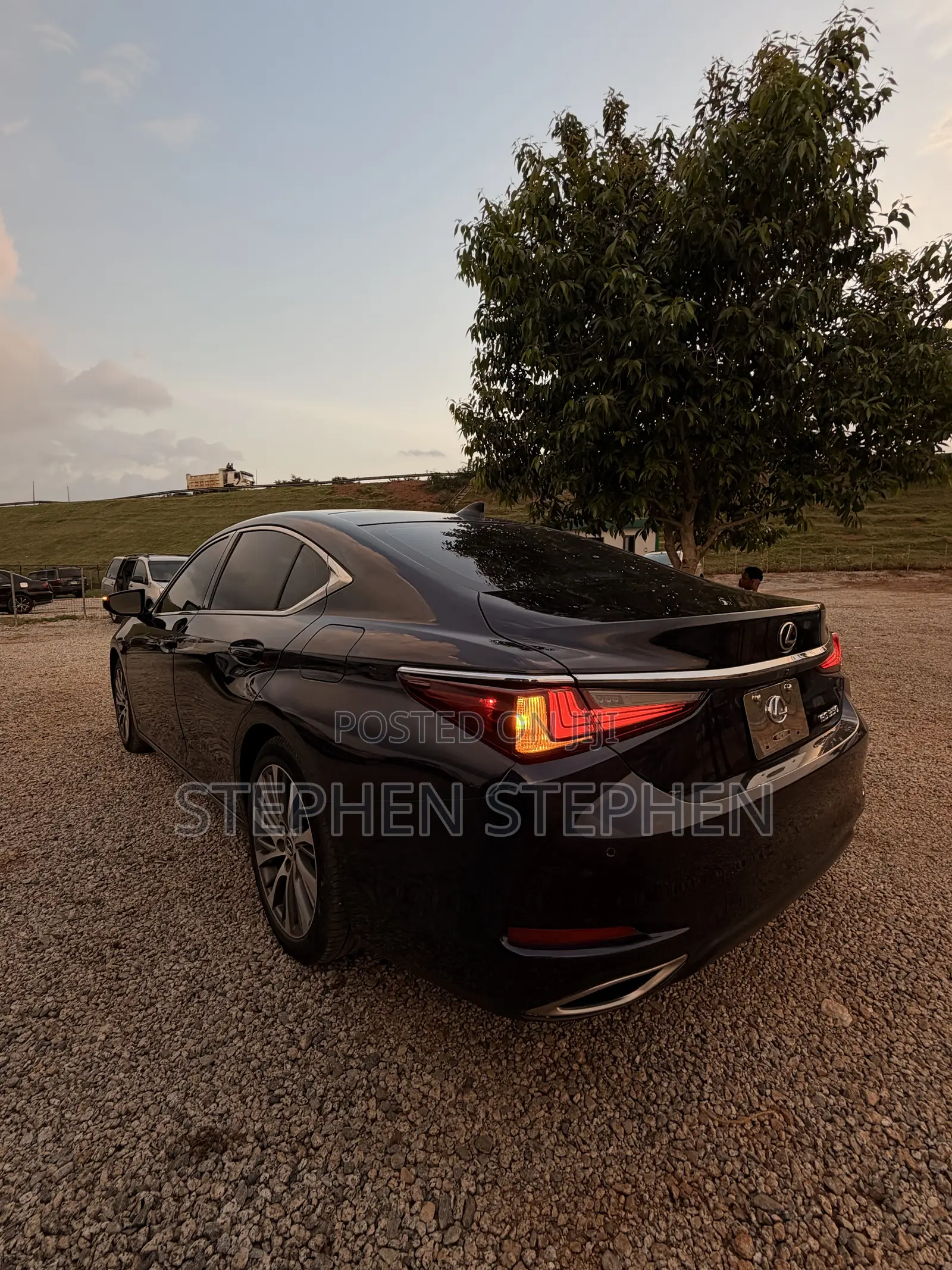 Lexus ES 2020 Blue