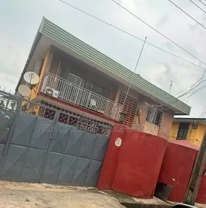 3bdrm Block of Flats in Pedro Road, Shomolu / Shomolu for sale