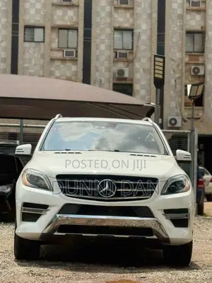 Mercedes-Benz M Class ML350 4dr SUV (3.5L 6cyl 7A) 2014 White