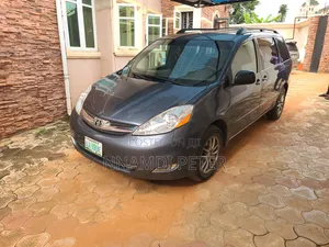 Toyota Sienna 2008 Black