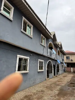 3bdrm Block of Flats in Etete Layout, Benin City for sale
