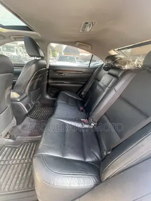 Lexus ES 2013 Silver