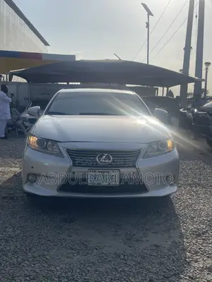 Lexus ES 2013 Silver