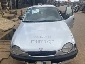 Toyota Corolla 1996 Silver