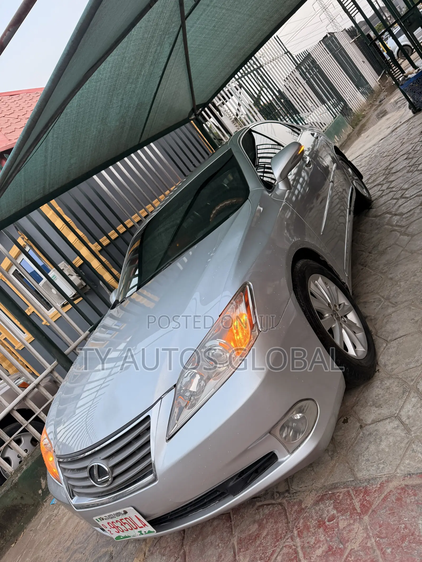 Lexus ES 350 2010 Silver