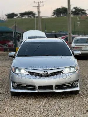 Toyota Camry SE 4dr Sedan (2.5L 4cyl 6A) 2013 Silver
