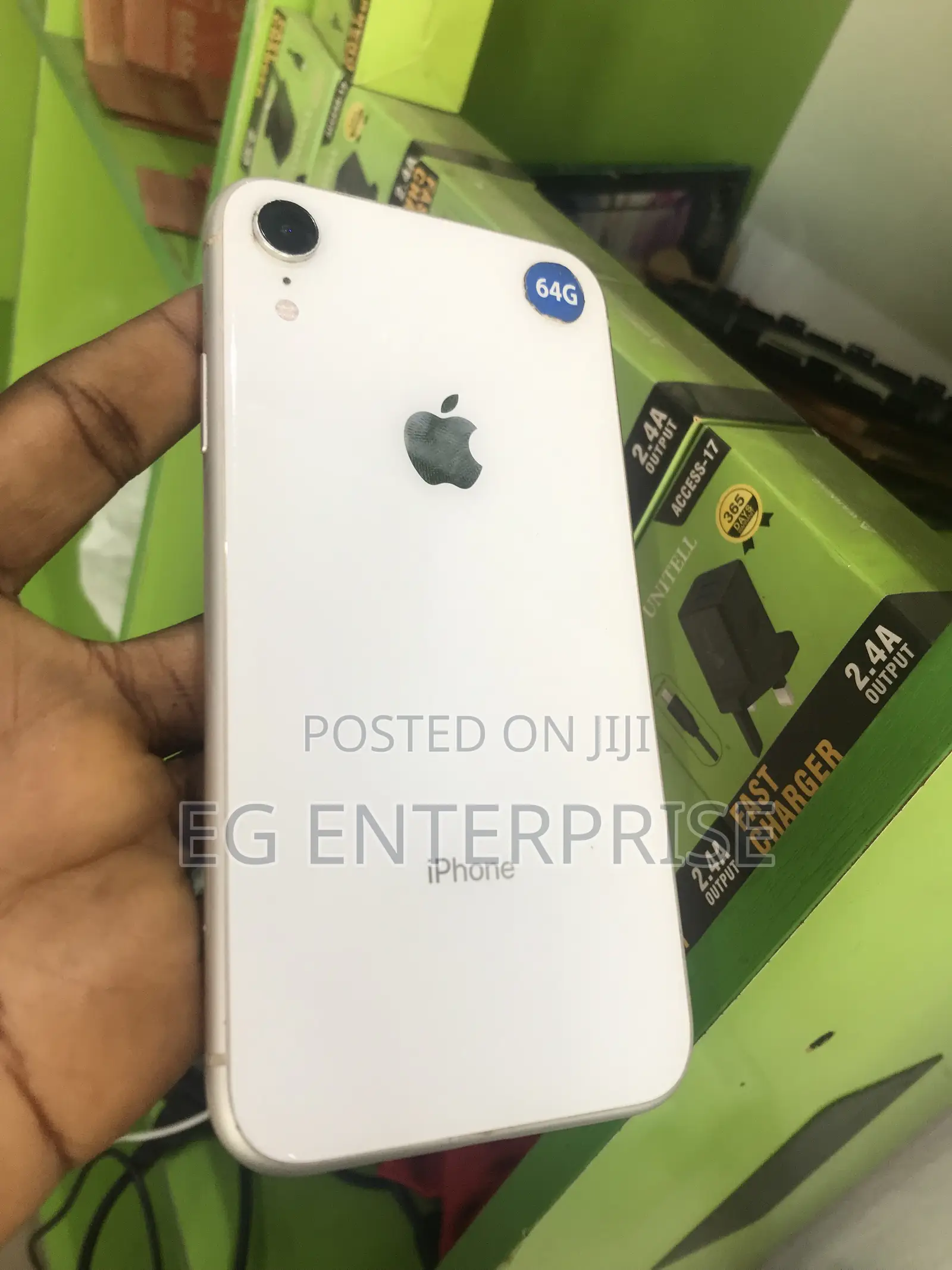 Apple iPhone XR 64 GB White