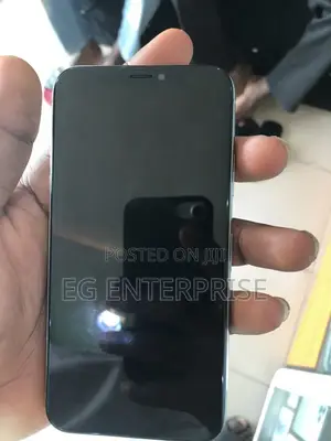 Apple iPhone XR 64 GB White