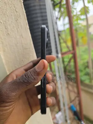 Apple iPhone 16 128 GB Black