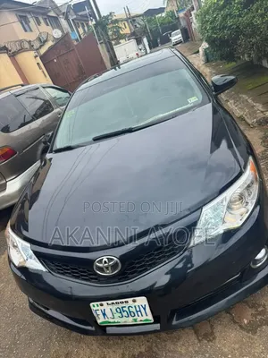 Toyota Camry SE 4dr Sedan w/Prod. End 11/13 (2.5L 4cyl 6A) 2014 Black