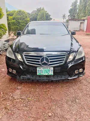 Mercedes-Benz E350 Base 4Matic Sedan AWD (3.5L 6cyl 7A) 2010 Black