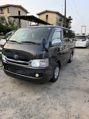 Toyota HiAce 2013 White