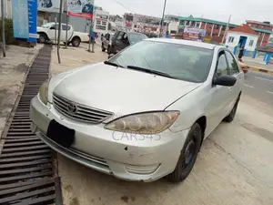 Toyota Camry 2005 Silver