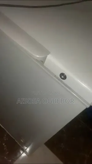 Hisesen Freezer 142 Litter
