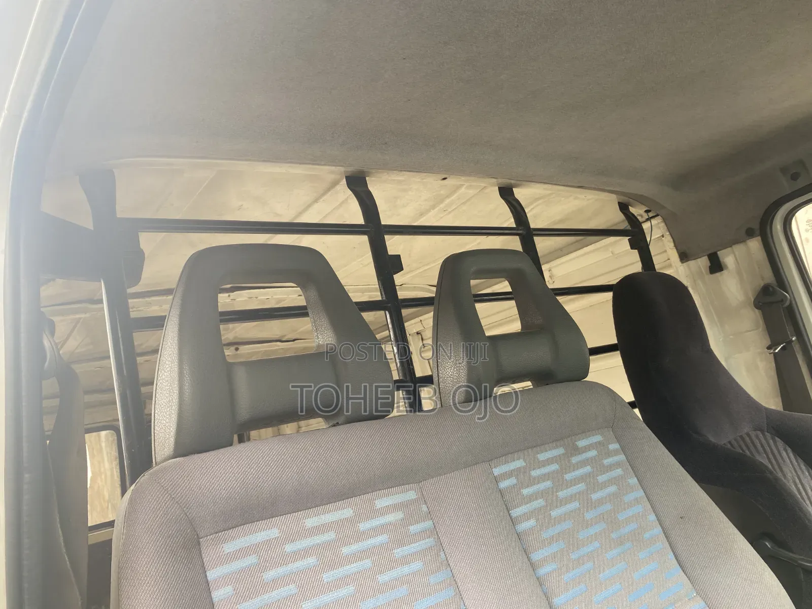 Nissan Caravan (Urvan) 1998 Silver