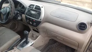 Toyota RAV4 Automatic 2003 Silver