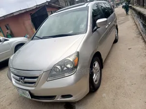 Honda Odyssey 2011 Gold