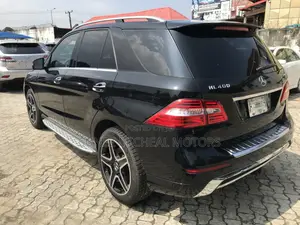 Mercedes-Benz M Class ML400 4MATIC 4dr SUV AWD (3.0L 6cyl Turbo 7A)