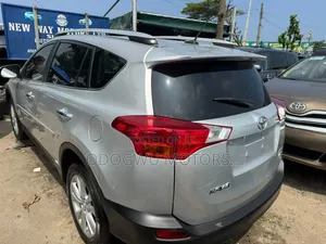 Toyota RAV4 2015 Silver