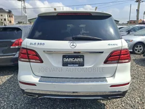 Mercedes-Benz GLE-Class 2016 White