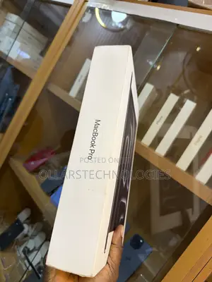 New Laptop Apple MacBook Pro 2024 M4 24GB Apple M4 SSD 512GB