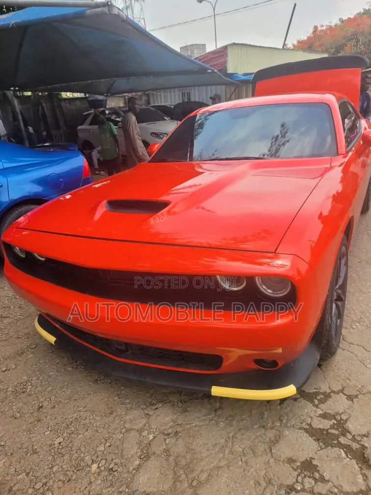 Dodge Challenger 2022 Red