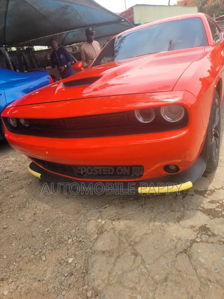 Dodge Challenger 2022 Red