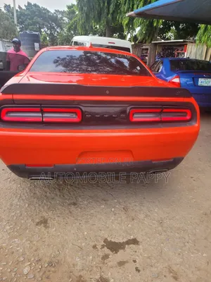 Dodge Challenger 2022 Red