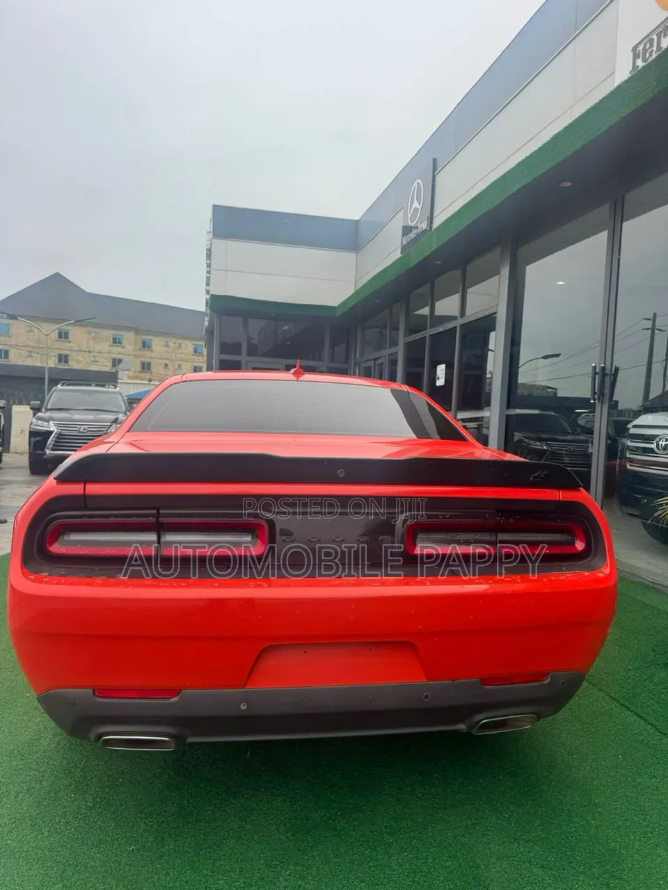 Dodge Challenger 2022 Red