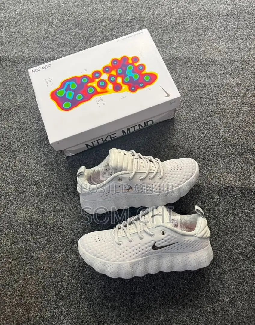 Nike Mind 002